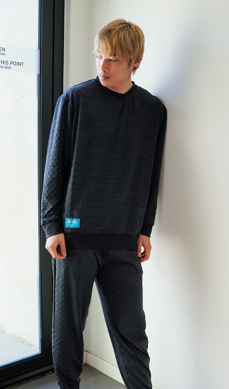 伊東純也選手の磁気ネックレス「コラントッテ（Colantotte）」を着用した肖像