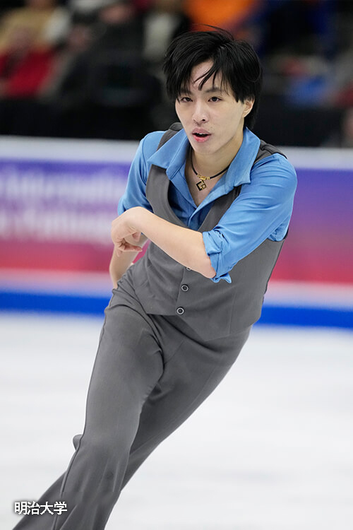 三浦佳生選手の磁気ネックレス「コラントッテ（Colantotte）」を着用した肖像