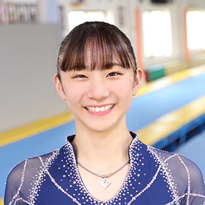 北折愛里選手の磁気ネックレス「コラントッテ（Colantotte）」を着用した肖像