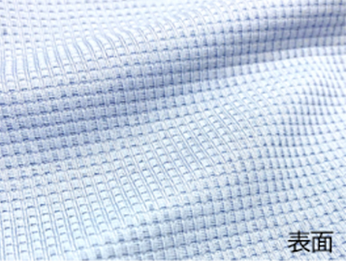 通気性に優れた立体的なワッフル編み組織