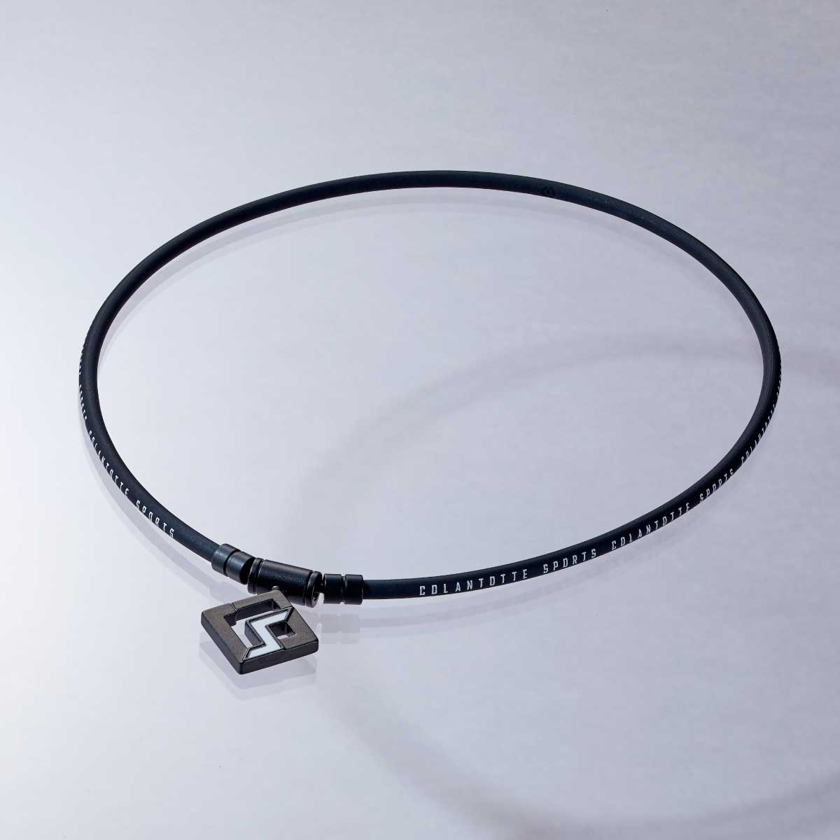 コラントッテSPORTS PROマグチタンネックレス SG160【ブラックチタン×ホワイト】