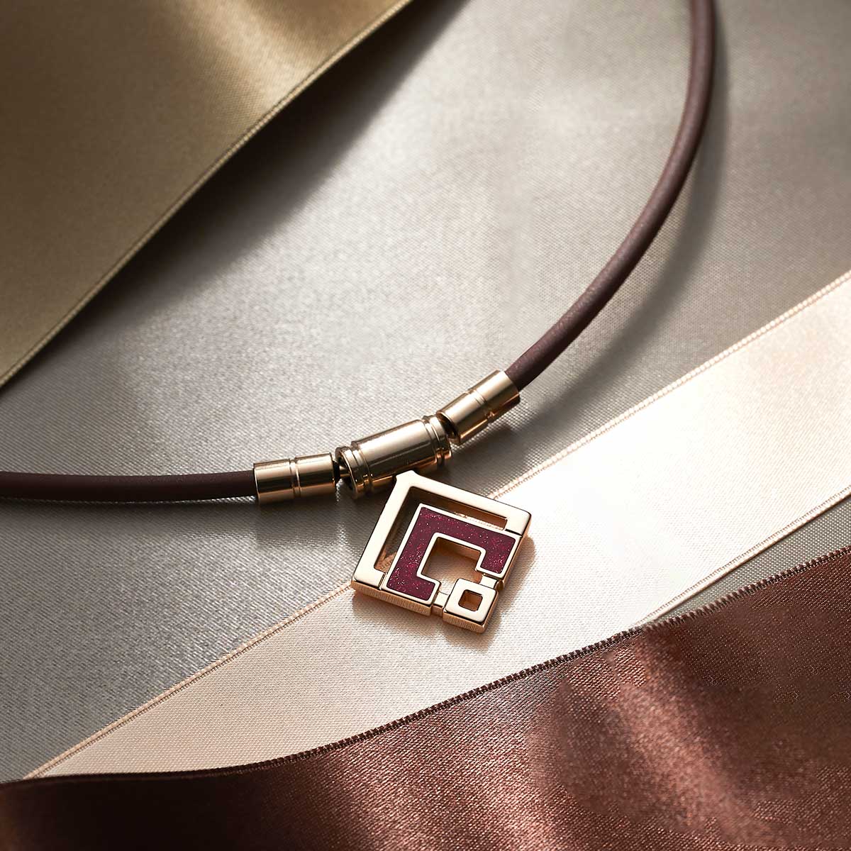 磁気ネックレス「コラントッテ TAO ネックレス スリム ARAN mini（アラン ミニ）【BR】/Colantotte」