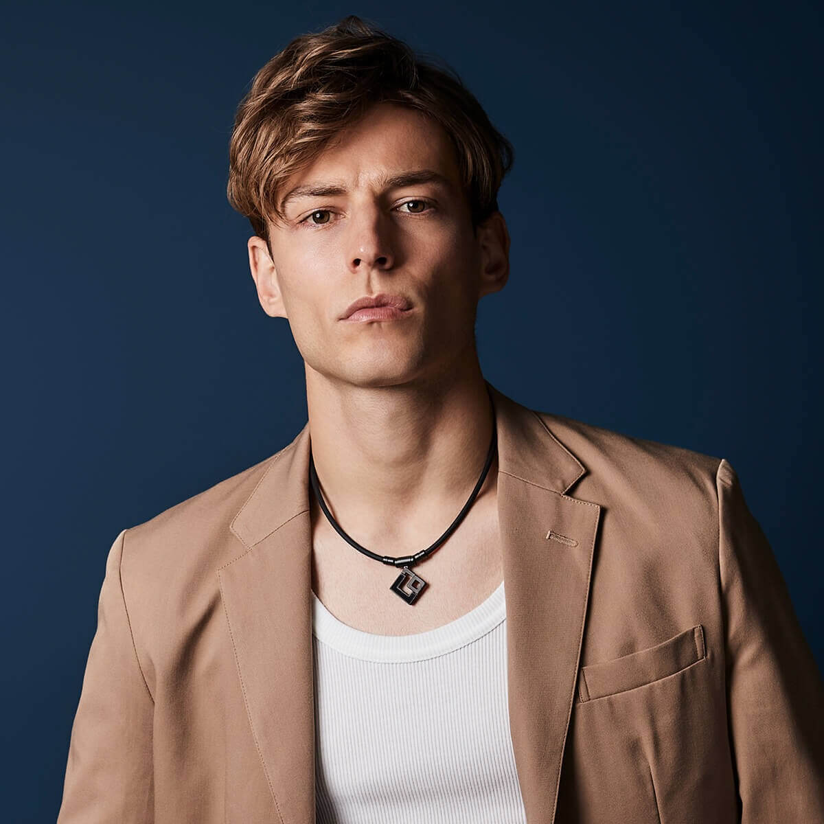 磁気ネックレス「コラントッテ AURA PREMIUM BOX マットブラック/Colantotte」| 詳細画像