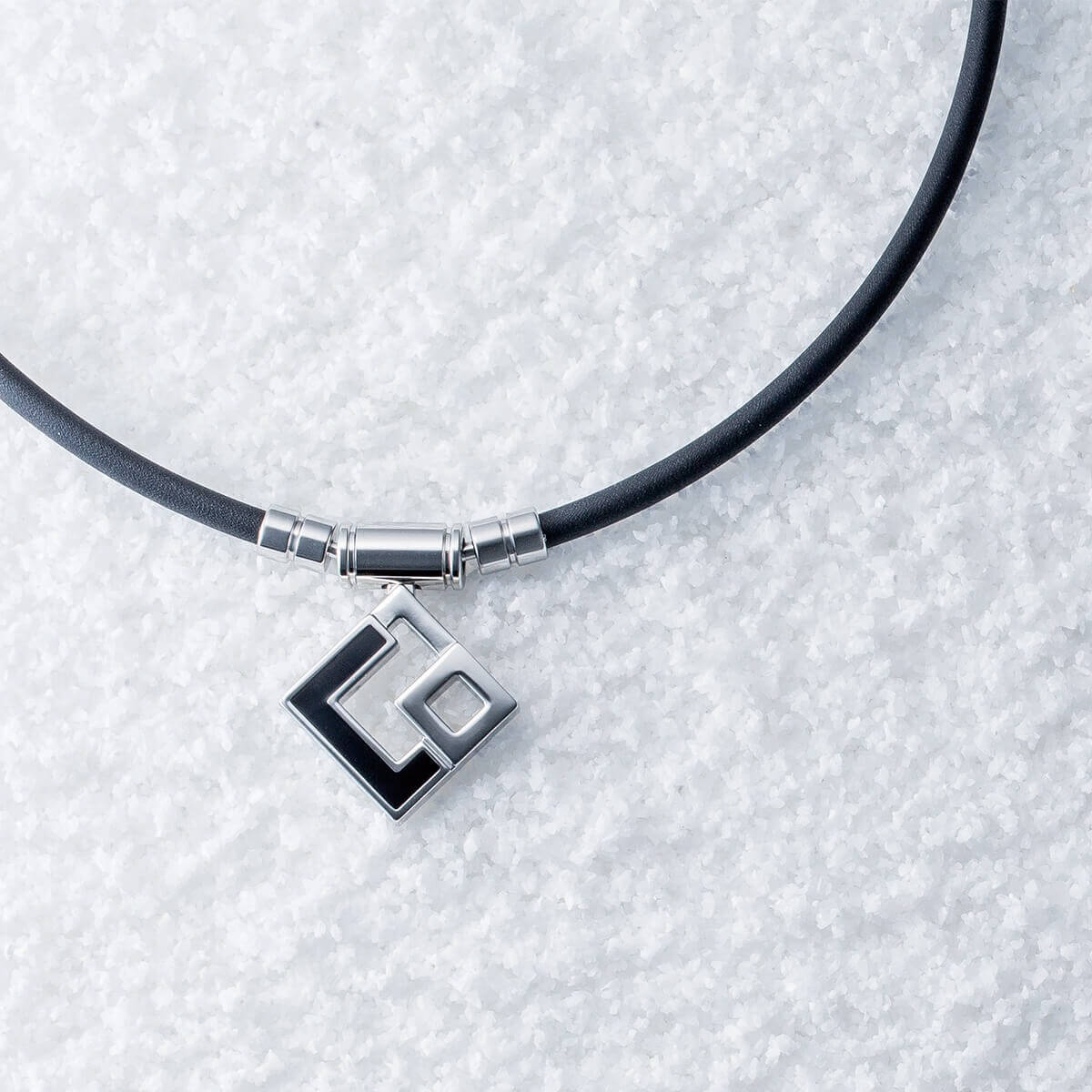 磁気ネックレス「コラントッテ AURA PREMIUM BOX シルバー/Colantotte」| 詳細画像