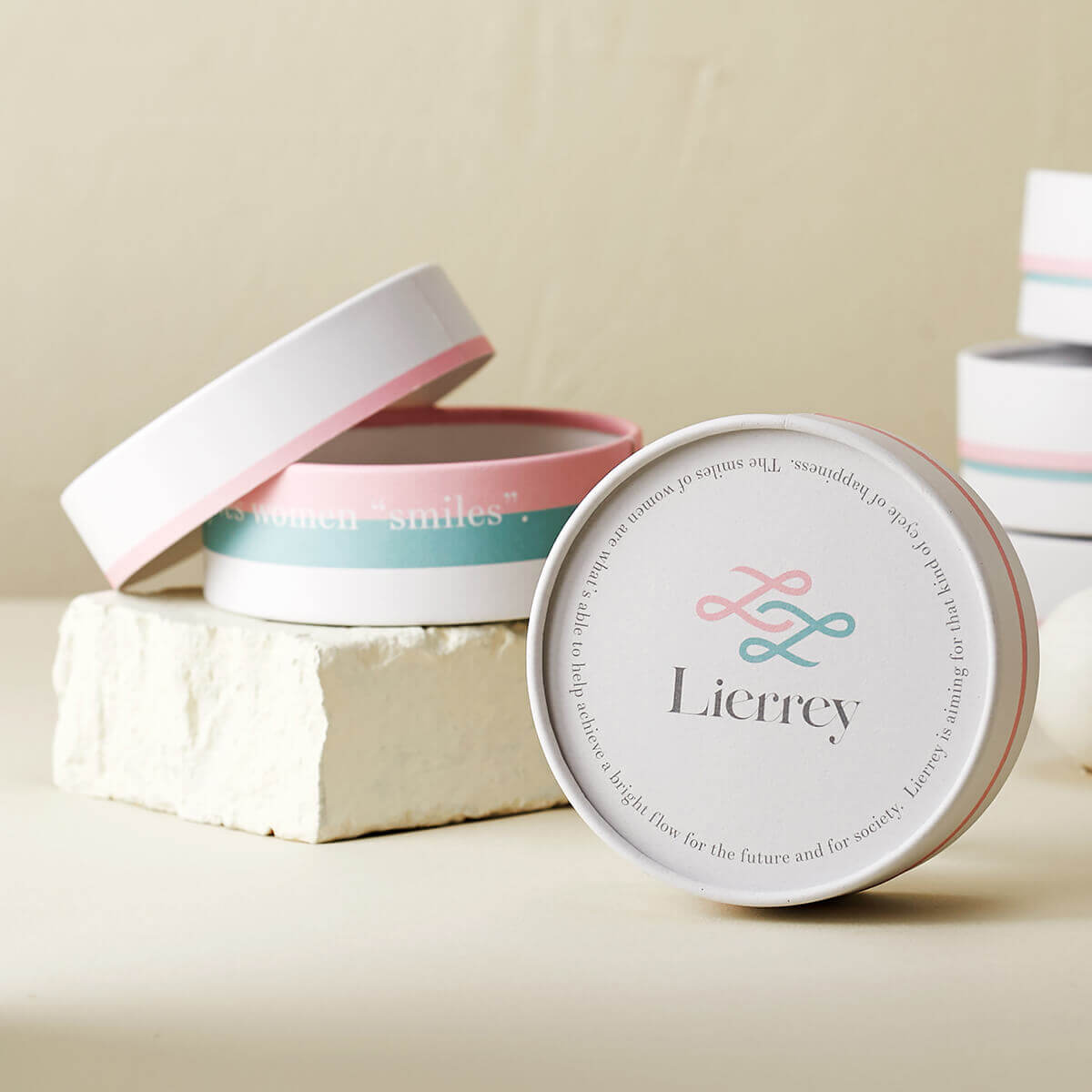 磁気ネックレス（レディース）「【直営店限定】リエリィ クロスネックレス/Lierrey」チェーンネックレス」｜詳細画像